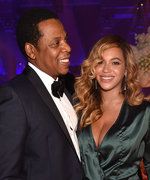 Beyoncé Slays&nbsp;in Head-to-Toe Valentino&nbsp;at a Bruno Mars Concert with Blue Ivy and JAY-Z