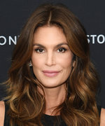 Daily Beauty Buzz: Cindy Crawford's Bouncy Waves&nbsp;