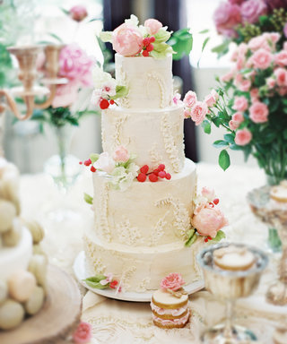 Here's Everything You Need to Know About Vegan and Gluten-Free Wedding Cakes