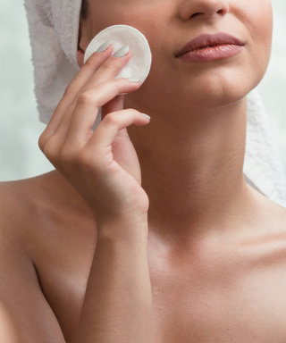 Can Witch Hazel Help Heal Your Breakouts? 