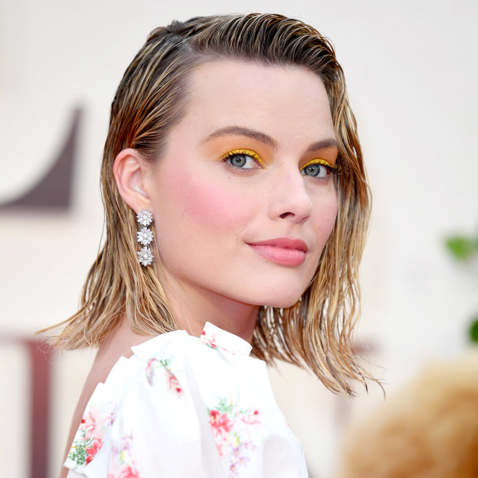 Daily Beauty Buzz: Margot Robbie's Yellow Eyeshadow