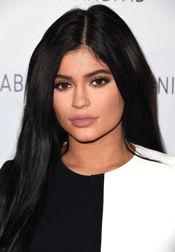 Kylie Jenner Shows a Hint of Bump in New Insta Post 