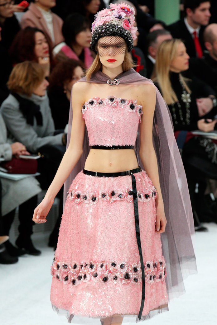 Belly Buttons Are Back - And At Chanel Couture (Of All Places!)
